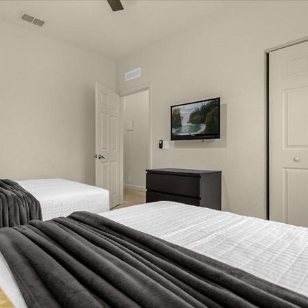 4 Bedrooms- 3 Bathrooms Lucaya Village 9-104 Lv Кисими Екстериор снимка
